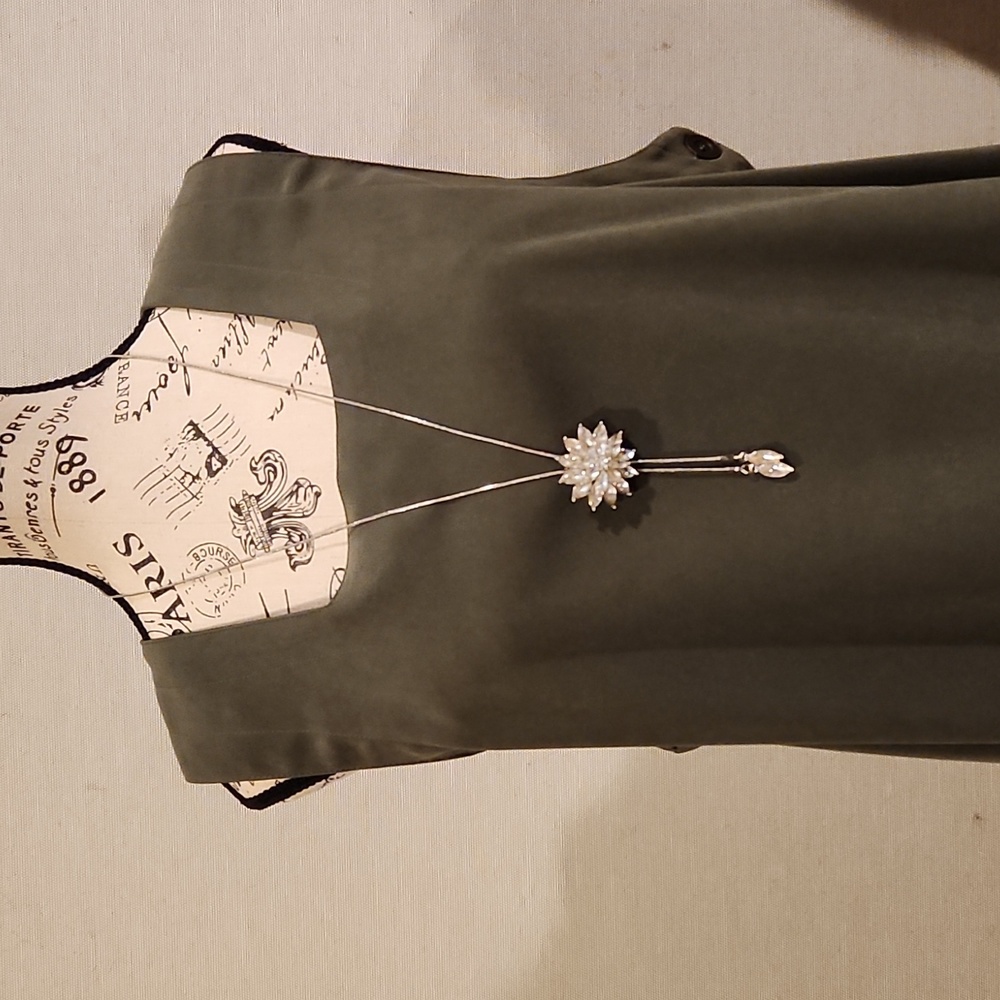 Pretty adjustable necklace